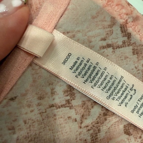 SKIMS Pink Snake Print Bra - Picture 3 of 3